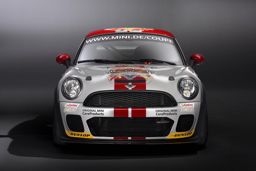  Mini Coupe JCW Endurance 2011 года  (фото 11 из 11)
